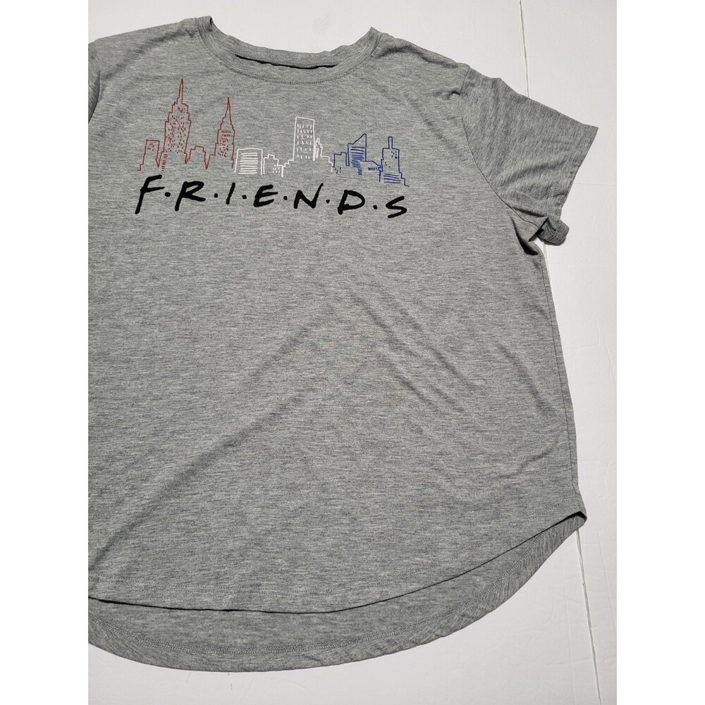 (#L6) Friends TV Show Skyline Graphic T-Shirt Size Women's XXL (19) Short Sleeve - Picture 4 of 8